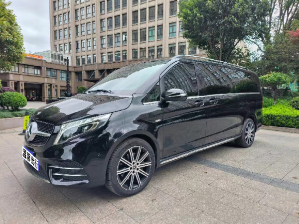 奔驰V260